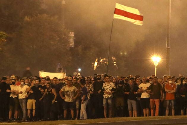 Bilder des Jahres 2020, News 08 August News Themen der Woche KW32 News Bilder des Tages MINSK, BELARUS - AUGUST 9, 2020: People participate in a protest against the results of the 2020 Belarusian presidential election. Natalia Fedosenko TASS  TS0E2C4B