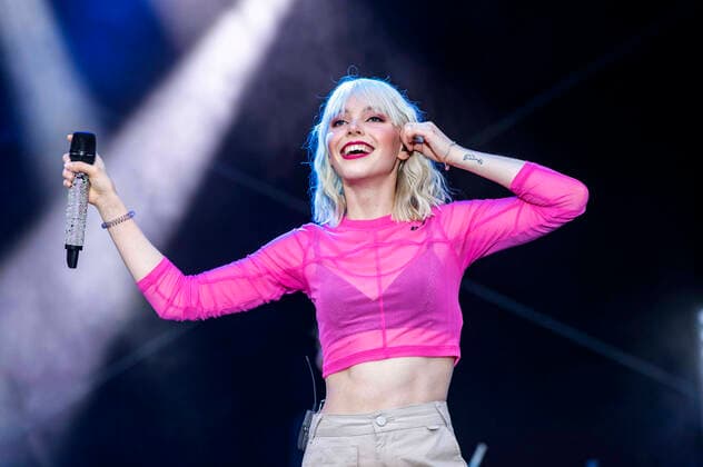 Bilder des Jahres 2020, Entertainment 08 August Entertainment Themen der Woche KW33 Entertainment Bilder des Tages Lina Larissa Strahl live beim Sommer Open Air Picknickdecken Konzert im Steigerwaldstadion. Erfurt, 10.08.2020 *** Lina Larissa Strahl live at the summer open air picnic blanket concert in the Steigerwaldstadion Erfurt, 10 08 2020 Foto:xM.xKremerx xFuturexImage