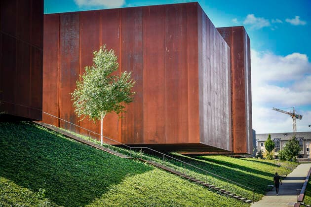 Architektur von RCR Arquitectes NEWS : Musee Soulage - Rodez - Le 14 08 2020 ThierryBreton Panoramic 