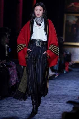 A model walking the runway during the Etro Fall 2020 show during Milan Fashion Week - Feb 21, 2020 - MFW: Etro Fall 2020, Milano  Copyright: xSHOWbitx h_207577576