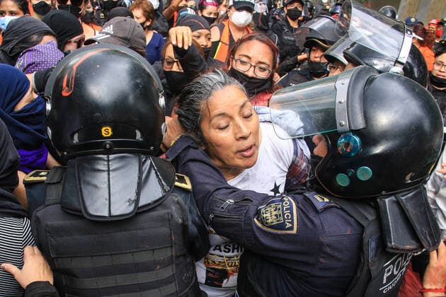 Around 200 women take part in a demonstration on Reforma Avenue in Mexico City to protest against gender violence and demand justice for the murder of the IPN student Maria de Jesus Jaimes Zamudio who was a victim of femicide Where: Mexico City, Mexico When: 16 Aug 2020 Credit: Eyepix Cover Images **EDITORIAL USE ONLY** Copyright: xOwenxGranadosx 40786101 EDITORIAL USE ONLY. NOT FOR USE BY NEWSPAPERS BASED IN THE UK.