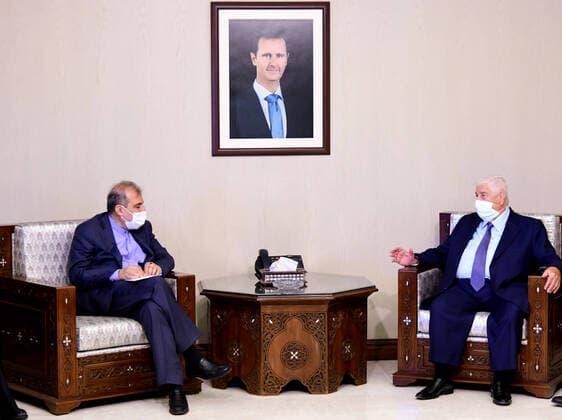 Bilder des Jahres 2020, News 08 August News Themen der Woche KW34 News Bilder des Tages (200817) -- DAMASCUS, Aug. 17, 2020 -- Syrian Foreign Minister Walid al-Moallem (R) meets with visiting Ali Asghar Khaji, senior assistant to the Iranian foreign minister, in Damascus, capital of Syria, on Aug. 17, 2020. The two officials highlighted on Monday the rapid development in the strategic relations between the two countries. (Photo by Xinhua) SYRIA-DAMASCUS-IRAN-VISIT AmmarxSafarjalani 