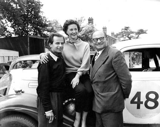 STOCK CAR Director WOLF RILLA, RONA ANDERSON, JACK PHILLIPS, Managing Director of Butchers Film Service Date: 1955. Strictly editorial use only in conjunction with the promotion of the film. Credit line mandatory. This image is copyright of the film company and is supplied under the terms of issue as film still. No commercial or book cover use permitted without prior consent from the film company.  Mandatory credit line: Image courtesy ABPC Ronald Grant Archive Mary Evans