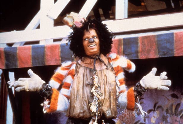 THE WIZ MICHAEL JACKSON as the Scarecrow Date: 1978. Strictly editorial use only in conjunction with the promotion of the film. Credit line mandatory. This image is copyright of the film company and is supplied under the terms of issue as film still. No commercial or book cover use permitted without prior consent from the film company.  Mandatory credit line: Image courtesy MOTOWN PRODUCTIONS UNIVERSAL PICTURES Ronald Grant Archive Mary Evans