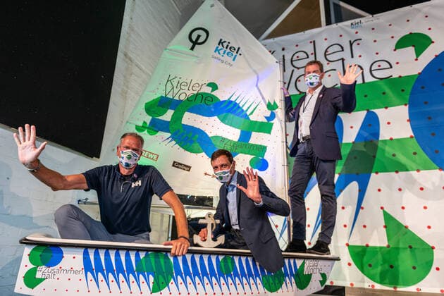 Bilder des Jahres 2020, News 08 August News Themen der Woche KW35 News Bilder des Tages Kiel, Die vom Juni verschobene Kieler Woche 2020 findet vom 5. bis 13. September in reduzierter Form statt. Dazu gab es heute in Kiel eine Pressekonferenz. Die Teilnehmer stellten die Veranstaltungsschwerpunkte unter dem Motto Zusammenhalt und gegenseitige Rücksichtnahme vor. Im Mittelpunkt stehen ein hochklassiges Segelprogramm und kleinere Events mit strengen Hygiene- und Abstandsregelungen. Gleichzeitig findet die Digitale Woche statt. *** Kiel, The Kieler Woche 2020, which was postponed from June, will take place from September 5 to 13 in a reduced form A press conference was held in Kiel today to this end The participants presented the main focuses of the event under the motto of cohesion and mutual consideration The focus