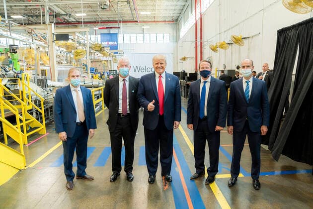 U.S President Trump Whirlpool Manufacturing Plant August 6, 2020, Clyde, OH, United States of America: U.S. President Donald Trump, poses with executives following a tour of a Whirlpool Corporation Manufacturing Plant August 6, 2020 in Clyde, Ohio. (Credit Image: Shealah Craighead White House Planet Pix via ZUMA Wire) Clyde OH United States of America