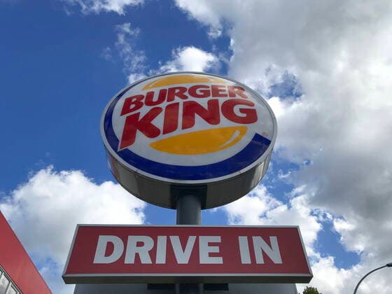 Das Logo der Fastfood Kette Burger King an einer Filiale 01.09.2020