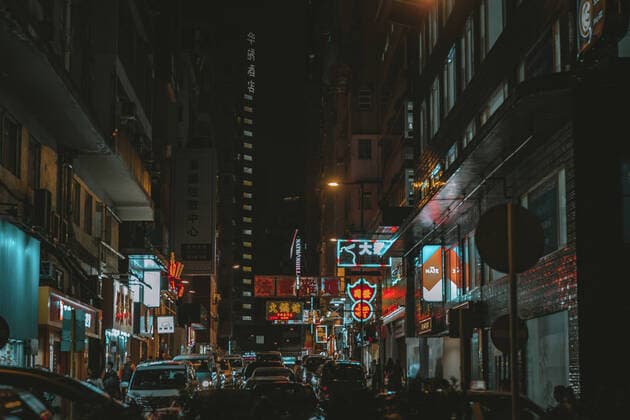 IMAGO Creative: Ruhe im Chaos The streets of Hong Kong  722466593636745229