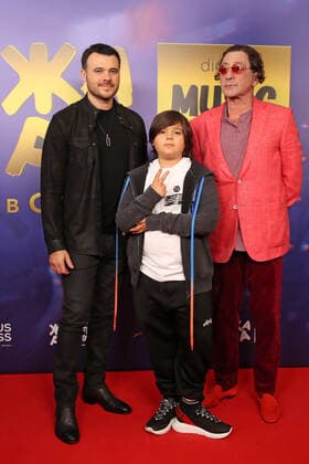 MOSCOW, RUSSIA - SEPTEMBER 4, 2020: Singer Emin Agalarov, first vice president at Crocus Group, his son Ali and singer Grigory Leps (L-R) attend an online ceremony to present the 3rd annual Zhara Music Awards at Karo 11 Oktyabr Cinema. Vyacheslav Prokofyev TASS  TS0E5DEB