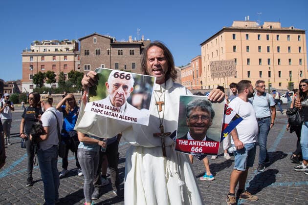 Bilder des Jahres 2020, News 09 September News Themen der Woche KW36 News Bilder des Tages Italy: Protest of Covid-19 deniers in Rome Demonstration of the so-called coronavirus deniers in Piazza della Bocca della Verità in Rome. Roma RM Italy Copyright: MatteoxNardone