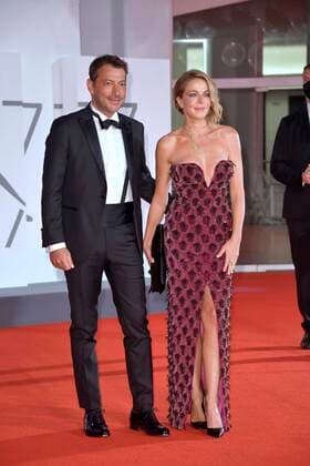 77th Venice Film Festival 2020, Red Carpet. Filming Italy Award. Pictured Claudia Gerini, Simon Clementi  Copyright: xSimonexComix xIPAx xVeneziax2020x