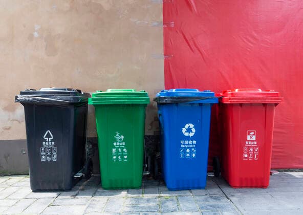 IMAGO Nature: Unsere Erde, Umweltverträgliche Herausforderungen des 21. Jahrhunderts, Recycling Garbage recycling  742377838677852256