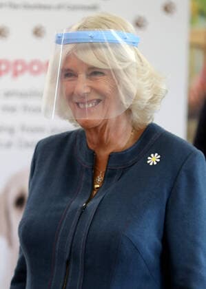. 09 09 2020. Milton Keynes, United Kingdom. Camilla, Duchess of Cornwall, wears a visor during a visit to the Medical Detection Dogs training centre in Milton Keynes, United Kingdom, where trials are currently underway to determine whether dogs can act as a diagnostic tool of COVID-19  xPoolx xi-Imagesx IIM-21587-0009