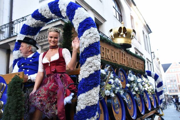 Bilder des Jahres 2020, Entertainment 09 September Entertainment Themen der Woche KW37 Entertainment Bilder des Tages Natascha Hofmann 28 Wiesn Playmate 2020 Muenchen 09.09.20 Hofbraeuhaus am Platzl Vorstellung der PLAYBOY Wiesn-Playmate Muenchen *** Natascha Hofmann 28 Wiesn Playmate 2020 Munich 09 09 20 Hofbraeuhaus am Platzl Presentation of the PLAYBOY Wiesn Playmate Munich