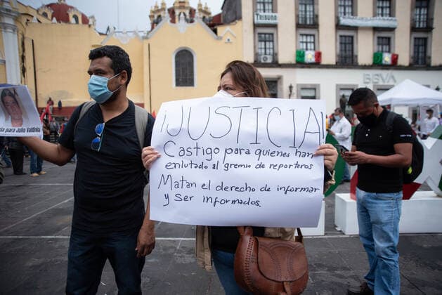 September 10, 2020, Xalapa, Veracruz, Mo xico: Companions and colleagues of Julio Valdivia demonstrate in the Plaza Lerdo in the Center of Xalapa to demand justice for another journalist murdered in the state. Xalapa MÃ xico - ZUMAqp1_ 20200910_zip_qp1_001 Copyright: xHectorxAdolfoxQuintanarxPerezx