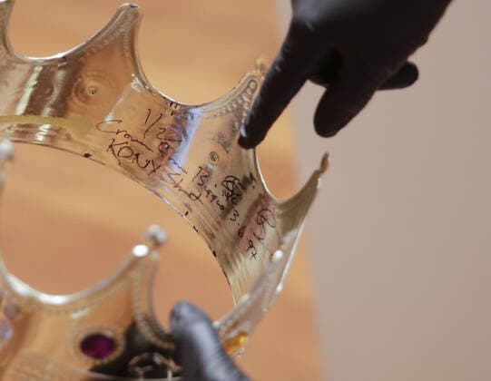 The crown worn by The Notorious B.I.G. Biggie Smalls when photographed as the King of New York, 1997 is on display for an upcoming auction celebrating the history and cultural impact of Hip Hop at Sotheby s on Thursday, September 10, 2020 in New York City. The auction will take place on September 15 and is the first-ever dedicated Hip Hop auction to be presented at a major international auction house.  NYP20200910131 JOHNxANGELILLO