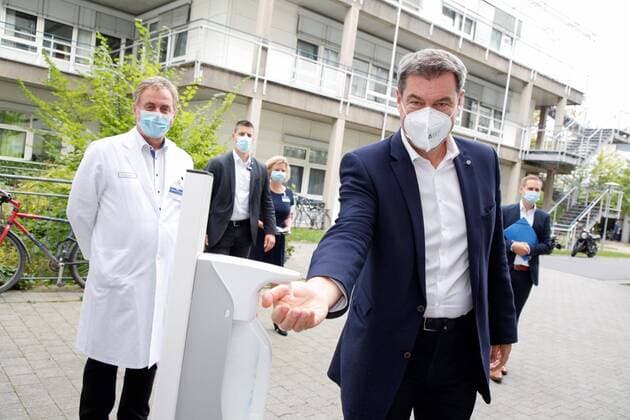 Ministerpräsident Dr. Markus Söder, MdL, besucht das Klinikum Nürnberg-Süd. Ministerpräsident Dr. Markus Söder, MdL, hat am 11. September 2020 das Klinikum Nürnberg-Süd besucht und sich unter anderem über die Arbeit im Krankenhaus während der Corona-Pandemie informiert. ! ACHTUNG: Nur redaktionelle Nutzung-Editorial Use Only, mit vollständiger Creditnennung: imago images-Bayerische Staatskanzlei !