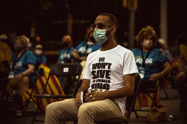 September 11, 2020, Barcelona, Catalonia, Spain: A pro-independence activists is seated with social distance for the principal of the events organized by the ANC and Omnium marking the Diada (Catalan National Day) in Barcelona. Due to the Corona crisis the massive demonstrations to support independence seen in the last years are substituted by multiple smaller gatherings across Catalonia and even by online activities Barcelona Spain - ZUMAo105 20200911_zap_o105_022 Copyright: xMatthiasxOesterlex