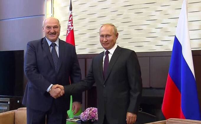 Bilder des Jahres 2020, News 09 September News Themen der Woche KW38 News Bilder des Tages September 14, 2020. - Russia, Sochi. - Russian President Vladimir Putin and Belarusian President Alexander Lukashenko (left) during a meeting at Bocharov Ruchei residence. KremlinxPool