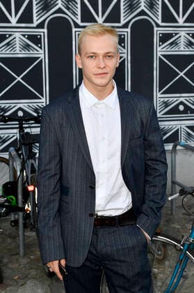 Julius Nitschkoff bei der Ankunft zur 21. Verleihung der First Steps Awards 2020 im Säälchen. Berlin, 14.09.2020