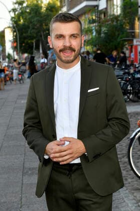 Edin Hasanovic bei der Ankunft zur 21. Verleihung der First Steps Awards 2020 im Säälchen. Berlin, 14.09.2020