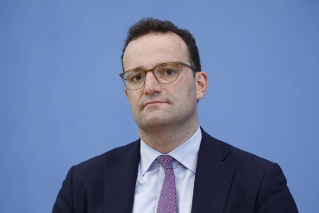 Bundesminister für Gesundheit Jens Spahn, Deutschland, Berlin, Bundespressekonferenz, Thema: Unterrichtung der Bundesregierung zu Corona-Impfstoffen