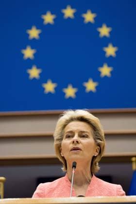 (200916) -- BRUSSELS, Sept. 16, 2020 -- European Commission President Ursula von der Leyen delivers her first State of Union address to the European Parliament in Brussels, Belgium, Sept. 16, 2020. ( Handout via Xinhua) BELGIUM-BRUSSELS-EU-VON DER LEYEN-STATE OF UNION-SPEECH EuropeanxUnion 
