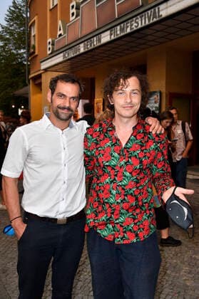 Florian Kleine und Ben Bela Böhm bei der Eröffnung vom Achtung Berlin - New Berlin Film Award Filmfestival 2020 mit dem Kinofilm Leif in Concert - Vol. 2 im Kino Babylon. Berlin, 16.09.2020