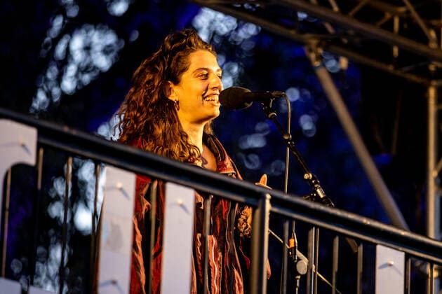 Hamburg, 16. September 2020 - Dena bei einem Konzert auf der Fritz-Bühne im Rahmen des Reeperbahn Festivals 2020