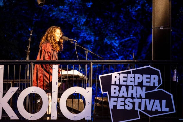 Entertainment Bilder des Tages Hamburg, 16. September 2020 - Dena bei einem Konzert auf der Fritz-Bühne im Rahmen des Reeperbahn Festivals 2020