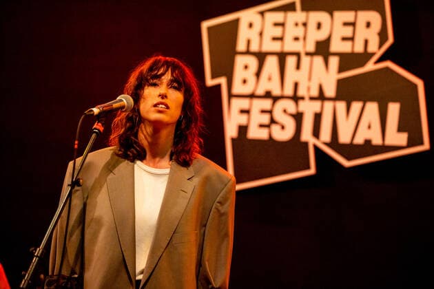 Hamburg, 16. September 2020 - Drew Sycamore bei einem Konzert vor dem Hamburger Knust im Rahmen des Reeperbahn Festivals 2020