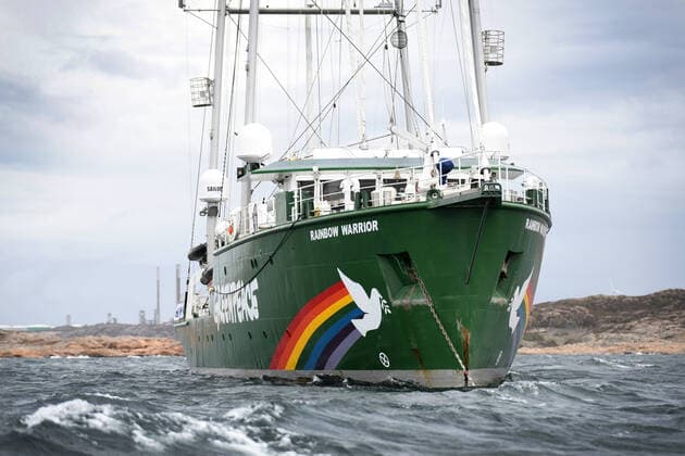 200912 Greenpeace sailing ship Rainbow Warrior blocks the way outside the oil refinery Preemraff in Brofjorden in the town of Lysekil on September 12 2020. *** 200912 Greenpeace sailing ship Rainbow Warrior blocks the way outside the oil refinery Preemraff in Brofjorden in the town of Lysekil on September 12 2020,  Copyright: JOHANNAxSVENSSON BB200912ZQ021