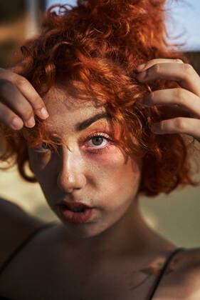 IMAGO Creative: Clickbait, Modetrends Young alternative redhead girl close up with green eyes Valencia, Valencian Community, Spain CR_BVBE200908C-491179-01 ,model released, Symbolfoto