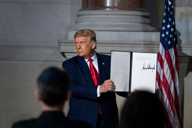 September 17, 2020, Washington, District of Columbia, USA: United States President Donald J. Trump makes remarks at the White House Conference on American History in observance of Constitution Day at the National Archives in Washington, DC on Thursday, September 17, 2020 Washington USA - ZUMAs152 20200917_zaa_s152_139 Copyright: xAlexxEdelmanx