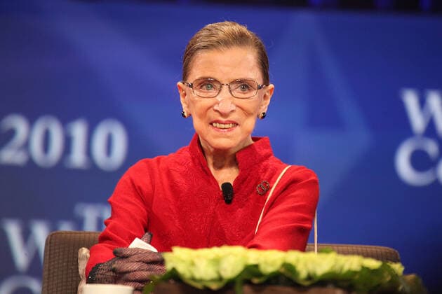 IMAGO ICONS: Ruth Bader Ginsburg Berühmte Feministinnen, Ruth Bader Ginsburg October 26, 2010 - Long Beach, California, U.S. - The Honorable RUTH BADER GINSBURG speaks during the 2010 Women s Conference at the Long Beach Convention Center. Long Beach U.S. - ZUMAsm9_ 20101026_mms_sm9_395 Copyright: xMarkxSamalax