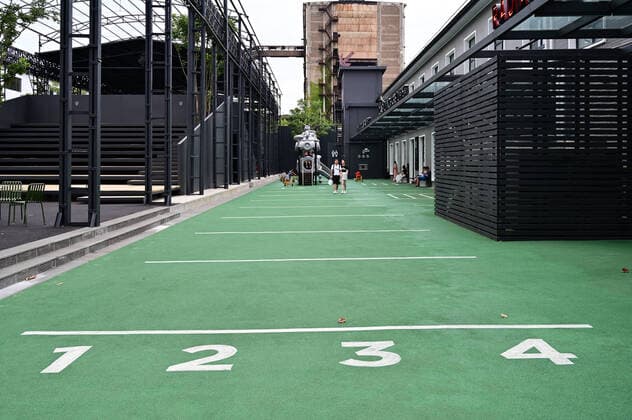 IMAGO Creative: Klub-Sport Outdoor Fitness Lawn Runway  773569162493821034