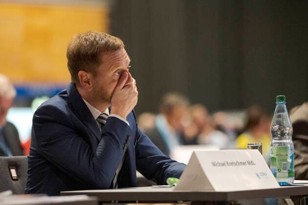 News Bilder des Tages LANDESPARTEITAG CDU THÜRINGEN 19 09 2020 - Erfurt: Der Ministerpräsident des Freistaat Sachsen Michael Kretschmer auf dem 36. Landesparteitag der CDU Thüringen am 19. September 2020 in der Halle 1 der Messehalle Erfurt. _________________