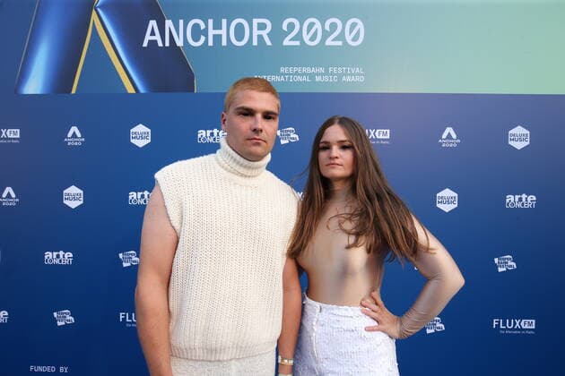 Hamburg Demian und Inez von Ätna aus Dresden bei der Verleihung des Anchor Award 2020 im St. Pauli Theater Hamburg Reeperbahn Festival International Music Award 19.9.2020