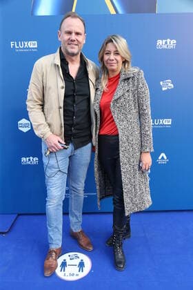 Hamburg Innensenator Andy Grote mit Catherine Saavedra bei der Verleihung des Anchor Award 2020 im St. Pauli Theater Hamburg Reeperbahn Festival International Music Award 19.9.2020
