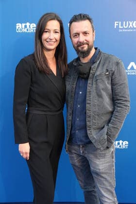 Hamburg Pinar Atalay mit Ehemann Reha Omayer bei der Verleihung des Anchor Award 2020 im St. Pauli Theater Hamburg Reeperbahn Festival International Music Award 19.9.2020