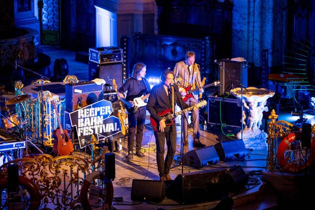 Hamburg, 19. September 2020 - Die Sterne (Frank Spilker) bei einem Konzert in der Hauptkirche St. Michaelis im Rahmen des Reeperbahn Festivals 2020