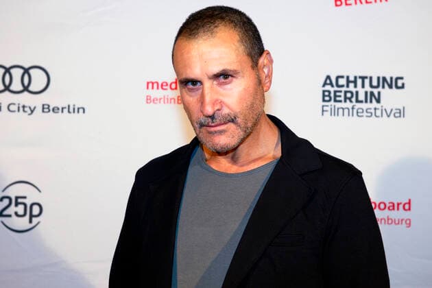 Ali Ekber bei der Ankunft zur Preisverleihung vom Achtung Berlin - New Berlin Film Award Filmfestival 2020 im Kino Babylon, Berlin, 20.09.2020