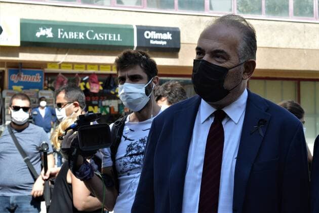 September 22, 2020, Ankara, Turkey: Head of the Turkish Medical Association (TTB), SINAN ADIYAMAN waits to welcome KEMAL KILICDAROGLU, Leader of the main opposition People s Republican Party (CHP), after the association was targeted by the government s side for unveiling reports related to the coronavirus (COVID-19) outbreak. Ankara Turkey - ZUMAg241 20200922_zip_g241_011 Copyright: xAltanxGocherx