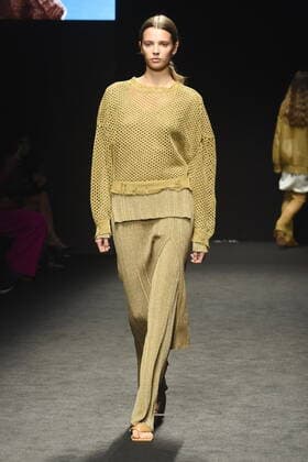 Mailand Fashion Week, Simona Marziali Modenschau Milan Fashion Week, Woman Spring Summer 2021 Milan, Women s Fashion Spring Summer 2021. Simona Marziale catwalk Street Picture: Model  Copyright: xBlufotox xIPAx xFotosickix