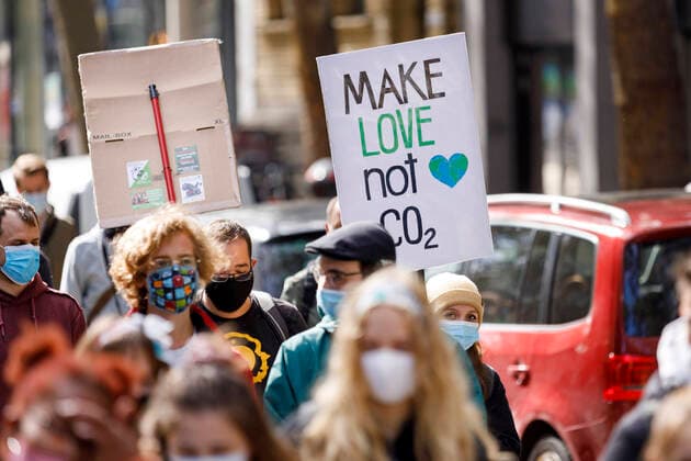 Tausende demonstrieren beim 6. Globalen Klimastreik mit Fridays for Future auf den Kölner Ringen. Köln, 25.09.2020