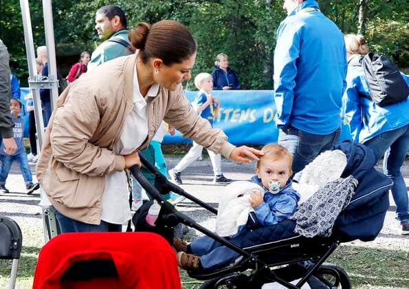 Crown Princess Victoria, Prince Oscar, Prince Daniels Race and Sports Day 2017, Hagaparken, Solna, 2017 09 10 c Patrik C Österberg IBL Bildbyra XPBE Crown Princess Victoria, Prince Oscar, Prince Daniels Race and Sports Day 2017, Hagaparken, Solna, Sweden, 2017 09 10 c Photo Patrik C Österberg IBL Bildbyra Stockholm Sverige kungahus Sverige x2857x, Copyright: xPatrikxCxÖsterberg TTx Idrottens dag Hagaparken 2017