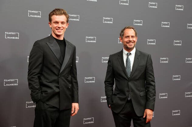 Hamburg, der 25.09.2020 Jannis Niewöhner und Moritz Bleibtreu bei der Premiere des Kinofilms Cortex auf dem 28. Filmfest Hamburg 2020 im Cinemaxx Dammtor. Jannis Niewöhner und Moritz Bleibtreu bei der Premiere des Kinofilms Cortex , Hamburg Hamburg Deutschland Hamburg *** Hamburg, the 25 09 2020 Jannis Niewöhner and Moritz Bleibtreu at the premiere of the feature film Cortex at the 28 Filmfest Hamburg 2020 at Cinemaxx Dammtor Jannis Niewöhner and Moritz Bleibtreu at the premiere of the feature film Cortex , Hamburg Hamburg Deutschland Hamburg