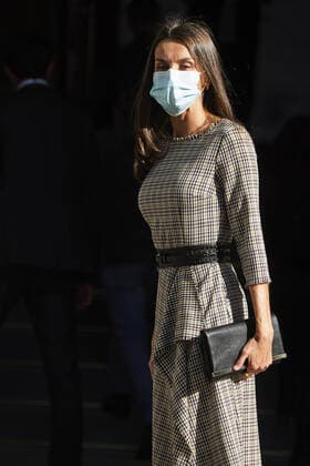 28-09-2020 Madrid Queen Letizia arriving for the Tireless women: challenges and achievements to reinvent themselves in times of crisis working meeting of the BBVA microfinance foundation at the BBVA offices in Madrid. No Spain  Copyright: xPPEx