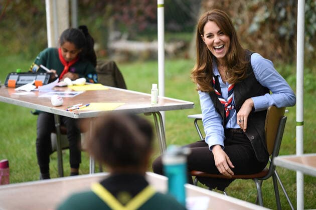 Bilder des Jahres 2020, Entertainment 09 September Entertainment Themen der Woche KW40 Entertainment Bilder des Tages . 29 09 2020. London, United Kingdom. Kate Middleton, The Duchess of Cambridge, during a visit to a Scout Group in London. During the visit the Kate joined Cub and Beaver Scouts in outdoor activities and learned how they have adapted during the COVID-19 pandemic.  xPoolx xi-Imagesx IIM-21656-0016