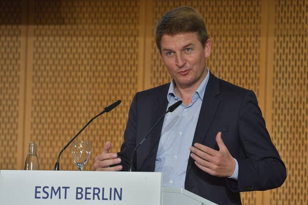 Preisverleihung Macher des Ostens 2020 Prof. Joerg Rocholl, PhD, Präsident, European School of Management and Technology (ESMT) Festakt zur Preisverleihung, Macher (Ehrenpreis) des Ostens in Berlin am 29.09.2020
